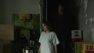 Ana Girardot nua, cena de sexo de Les Revenants s01e06,s02e01 (2012,2015)