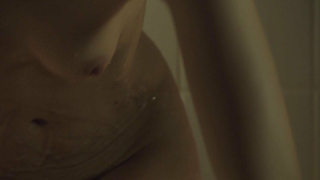 Celine Sallette nuda, scena erotica da Les Revenants s01e02,03 (2012)