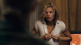 AnnaLynne McCord sexy, scène de sexe du Jour des Morts (2008)