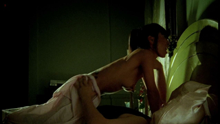 Bai Ling nue, scène de sexe de The Bad Penny (2010)