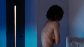 Chihiro Otsuka nua, cena de sexo de Refugiados de Tóquio (2014)