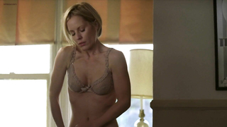 Emma Caulfield sexy, scena di sesso da TiMER (2009)