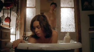 Célébrités nues »: Julianne Nicholson nue - Flannel Pajamas (2005)