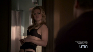 Çıplak ünlüler »: Julia Stiles seksi - Blue s01e01-02 (2014)