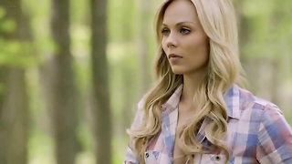 Celebridades nuas » Laura Vandervoort sexy - Bitten s01e04 (2014)