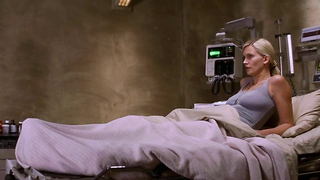 Célébrités nues » Natasha Henstridge sexy - Ghosts Of Mars (2001)