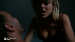 Çıplak ünlüler » Serinda Swan seksi - Graceland s03e06 (2015)