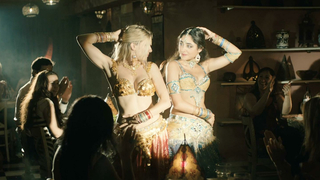 Célébrités nues » Sienna Miller sexy, Golshifteh Farahani sexy - Comme une femme (2012)