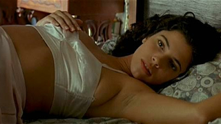 Célébrités nues » Maribel Verdu sexy, Ariadna Gil nue, Penelope Cruz sexy - Belle époque (1992)