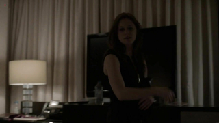 Célébrités nues » Marin Ireland nue - Boss s02e07 (2012)