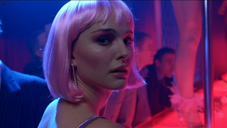 Celebridades nuas » Natalie Portman sexy - Closer (2004)