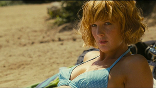 Célébrités nues » Kelly Reilly sexy - Eden Lake (2008)