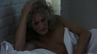 Famosos desnudos » Glenn Close desnuda - Atracción fatal (1987)