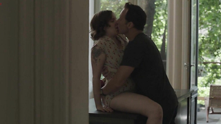 Célébrités nues » Lena Dunham nue - Girls s02e05 (2013)