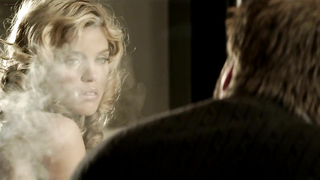 Célébrités nues » AnnaLynne McCord sexy - Gun (2010)