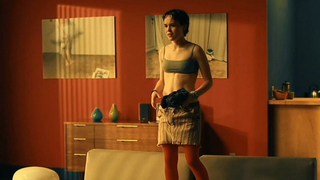 Célébrités nues » Ellen Page sexy - Hard Candy (2005)