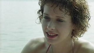 Célébrités nues » Sylvia Kristel nue - Julia (1974)