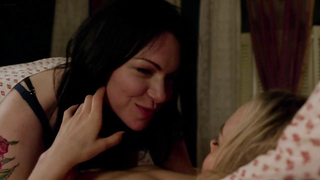 Nude celebs » Taylor Schilling nude, Laura Prepon sexy - Orange is the New Black s02e10 (2014)