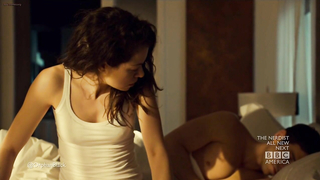 Çıplak ünlüler » Tatiana Maslany seksi - Orphan Black s01e05 (2013)