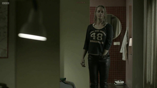 Famosas desnudas » Sofia Helin desnuda - The Bridge s01e02 (2011)