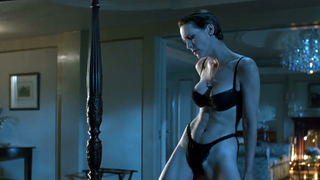 Celebridades desnudas » Jamie Lee Curtis sexy - Mentiras Verdaderas (1994)