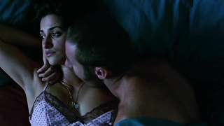 Célébrités nues » Penelope Cruz nue, Yohana Cobo sexy - Volver (2006)