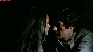 Famosas desnudas » Laura Gemser desnuda - Violenza in un carcere femminile (1982)