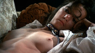 Celebridades desnudas » Suzanne Lund desnuda, Cheryl Waters desnuda - Schoolgirls in Chains (1973)