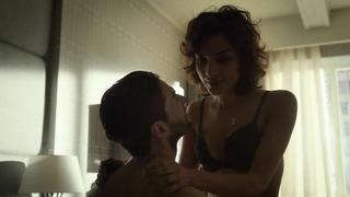 Çıplak ünlüler » Amber Rose Revah seksi - The Punisher s01e08 (2017)