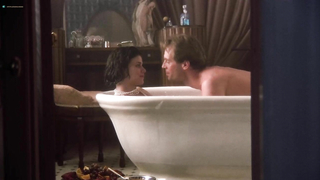 Célébrités nues » Linda Fiorentino nue - The Moderns (1988)