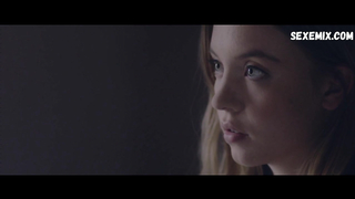 Sydney Sweeney, biquíni Otmara Marrero, cena em Clementine (2019)