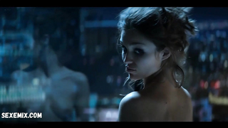 Lili Simmons, Paulina Nguyen lezbiyen, Power Book IV: Force s01e01 (2022)'deki sahne