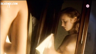 Tatiana Pauhofova topless, scène dans Krute radosti (2002)