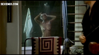 Sandrine Dumas, Laure Killing sexy, escena en Beyond Therapy (1987)