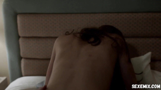 Elizabeth Masucci sexy, cena de The Americans s01e08 (2013)