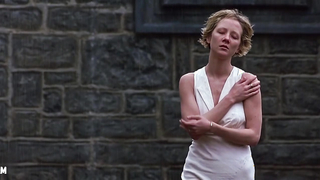 Anne Heche sexy, scène dans Retour au Paradis (1998)