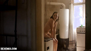 Ester Hocke, Petra Polakova sexy, scene in Lesni chodci (2003)