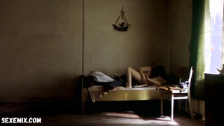 Ester Hocke, Petra Polakova sexy, scene in Lesni chodci (2003)