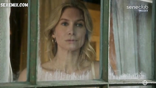 Elizabeth Mitchell sexy, scène dans Dead of Summer s01e05 (2016)