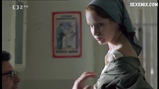 Tatiana Pauhofova sexy, scena in Kousek nebe (2005)