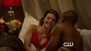 AnnaLynne McCord sexy, scena in 90210 s05e20 (2013)