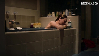 Emily Deschanel seksi, Animal Kingdom'daki sahne s04e12 (2019)