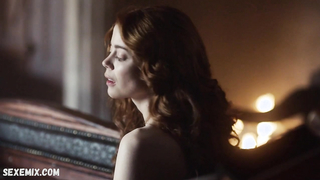 Charlotte Hope zeigt ihren Hintern, Szene in „Die spanische Prinzessin“ s01e08 (2019)