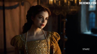 Charlotte Hope, Stephanie Levi-John sexy, scène dans The Spanish Princess s02e01 (2020)