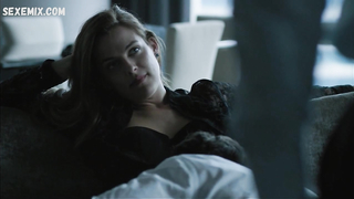 Riley Keough sexy, escena en The Girlfriend Experience s01e13 (2016)