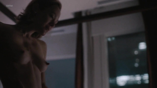 Louisa Krause sexe en cowgirl, scène dans The Girlfriend Experience s02e11 (2017)