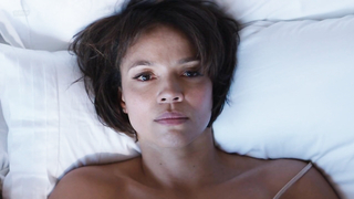 Carmen Ejogo iç çamaşırı, The Girlfriend Experience s02e12 (2017) sahnesi