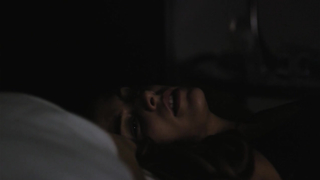 Riley Keough, Kate Lyn Sheil sexy, scène dans The Girlfriend Experience s01e02 (2016)