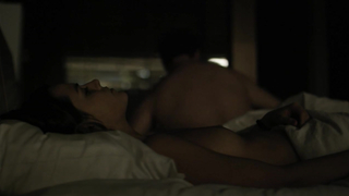 Riley Keough, cena de nudez em The Girlfriend Experience s01e03 (2016)