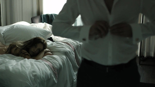 Riley Keough sexy, escena en The Girlfriend Experience s01e04 (2016)